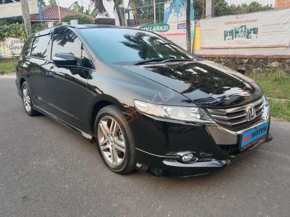 Mobil Honda Odyssey 2017