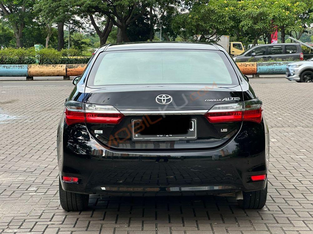Mobil Toyota Corolla 2018