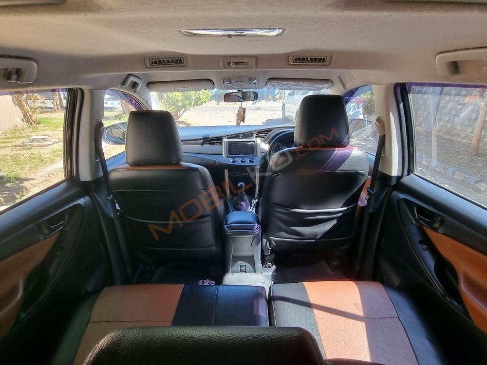 Mobil Toyota Kijang Innova 2017