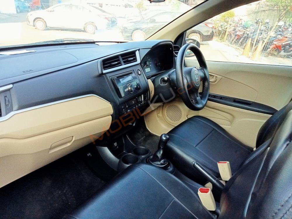 Mobil Honda Mobilio 2016