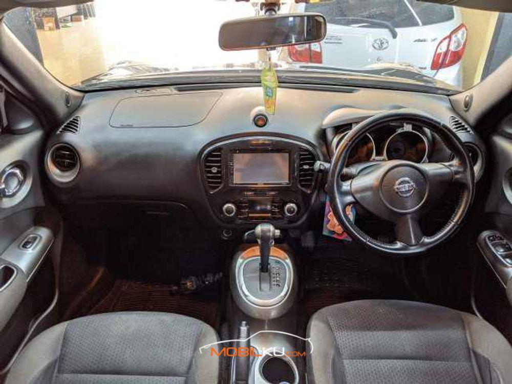 Mobil Nissan Juke 2012