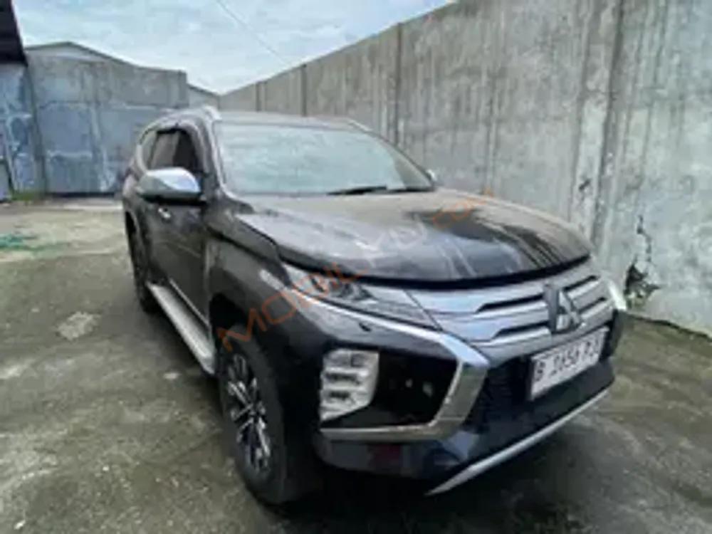 Mobil Mitsubishi Pajero Sport 2023