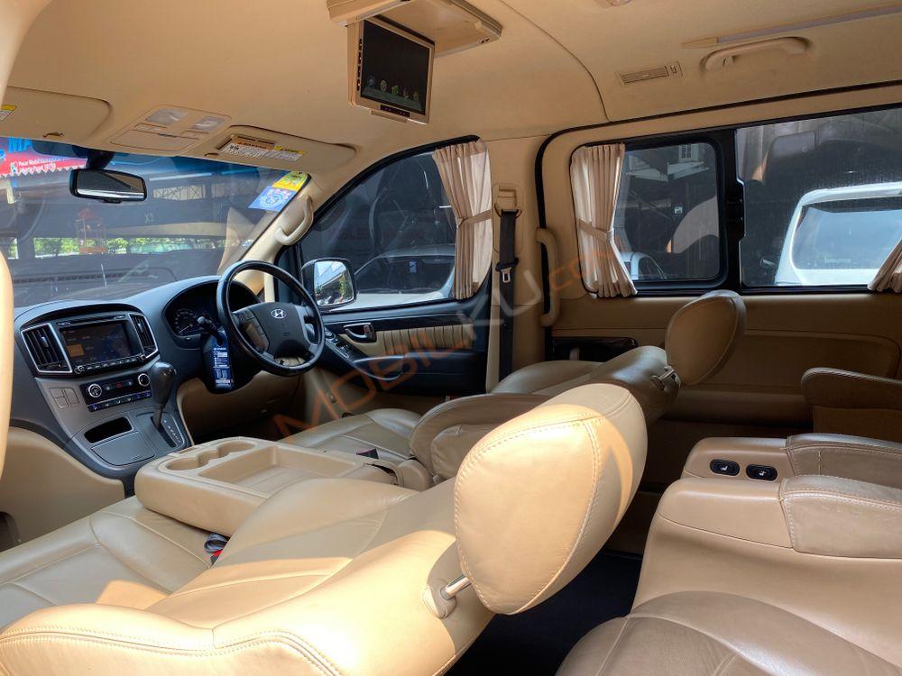 Mobil Hyundai H-1 2018