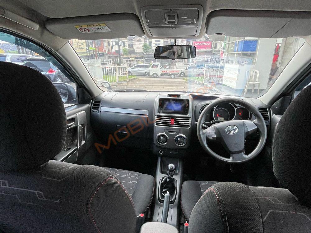 Mobil Toyota Rush 2016