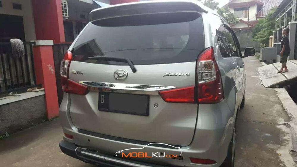 Mobil Daihatsu Xenia 2016
