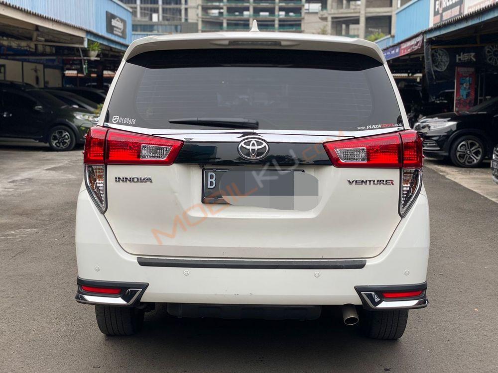 Mobil Toyota Kijang Innova 2017