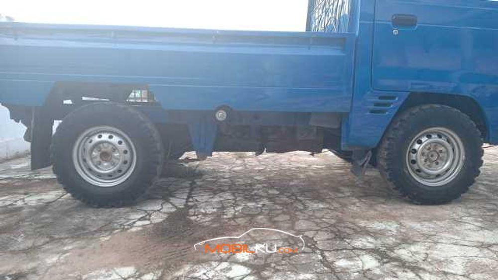 Mobil Mitsubishi Colt 2004