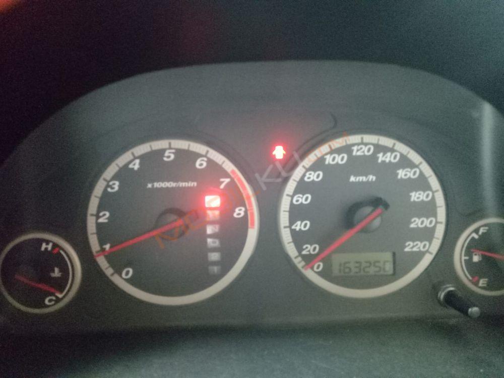 Mobil Honda CR-V 2004