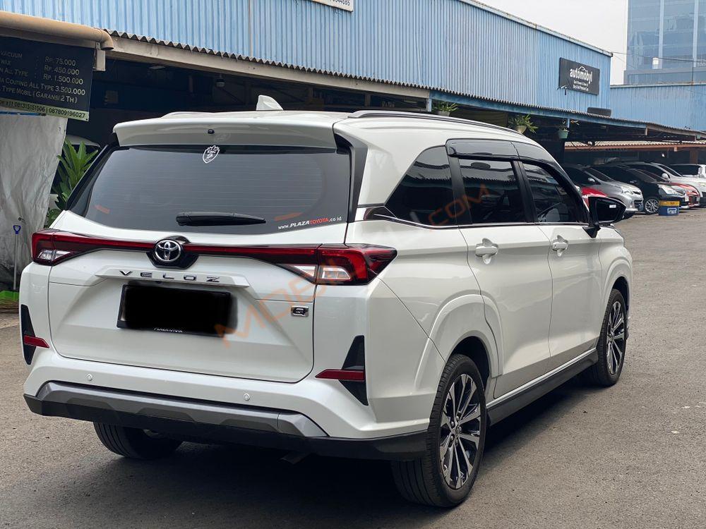 Mobil Toyota Veloz 2022