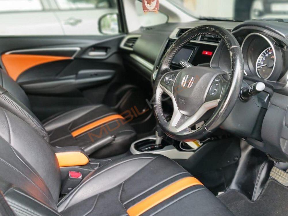 Mobil Honda Jazz 2015