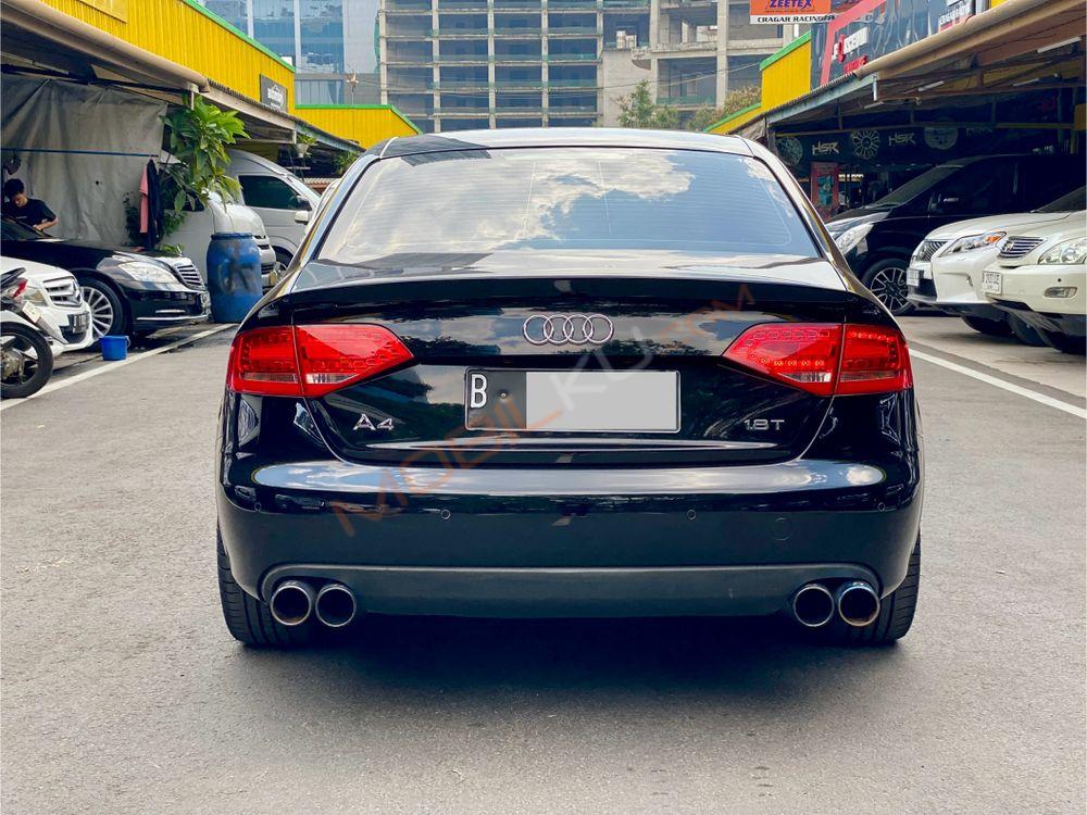 Mobil Audi A4 2010