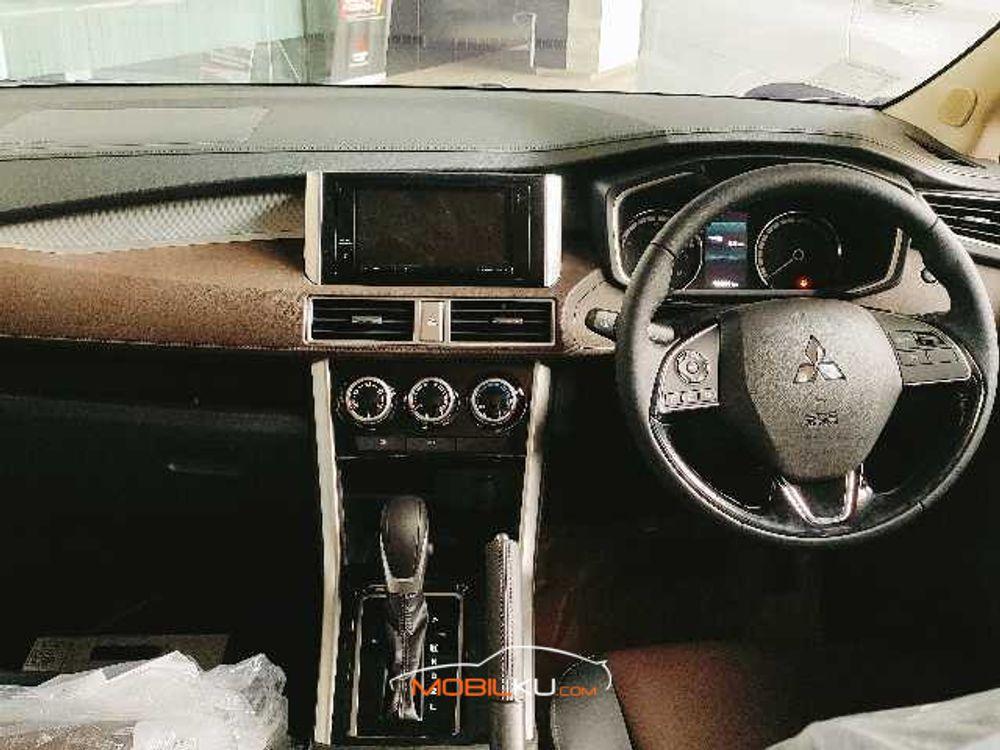 Mobil Mitsubishi Xpander Cross 2021