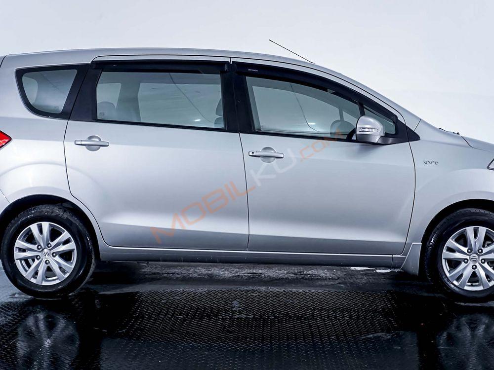 Mobil Suzuki Ertiga 2015