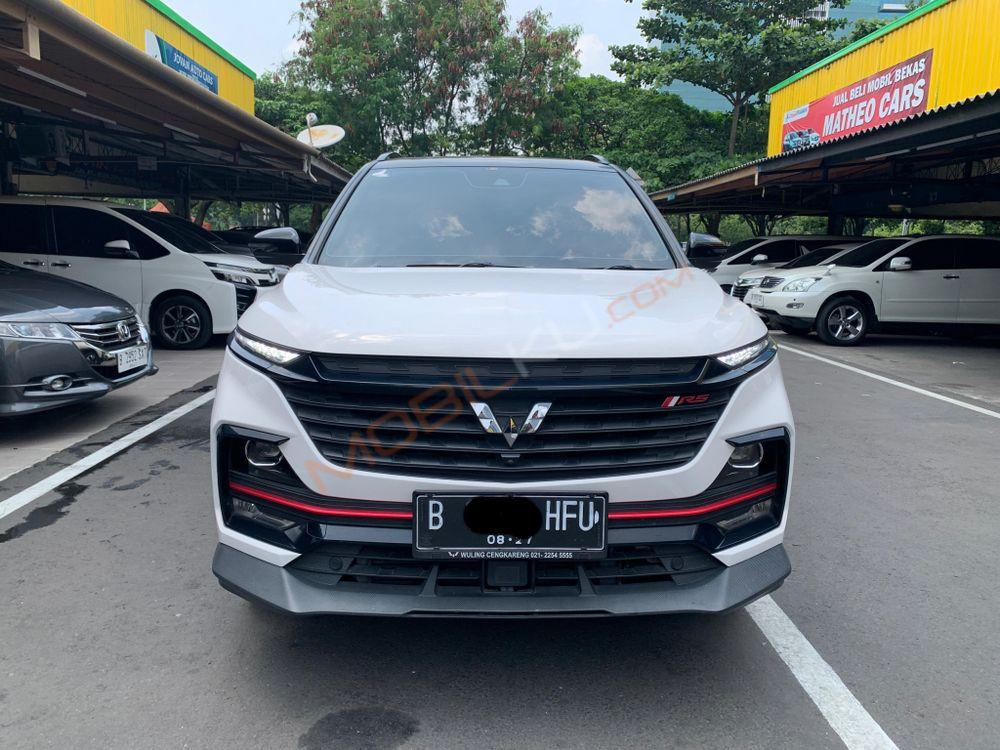 Mobil Wuling Almaz 2022
