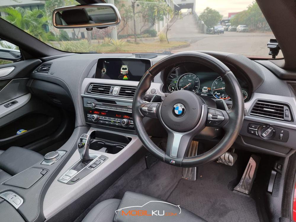 Mobil BMW 6 Series 2015