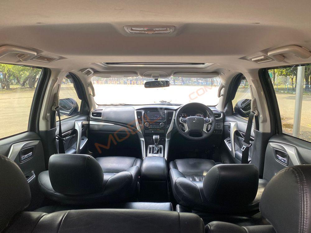 Mobil Mitsubishi Pajero 2018