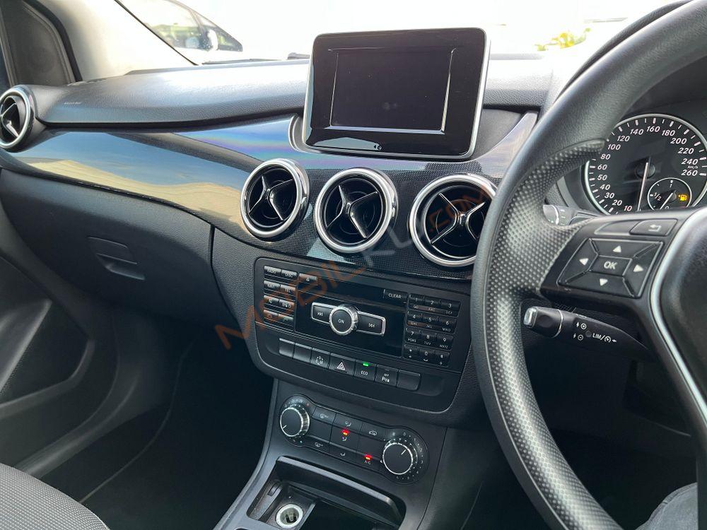 Mobil Mercedes-Benz B-Class 2013