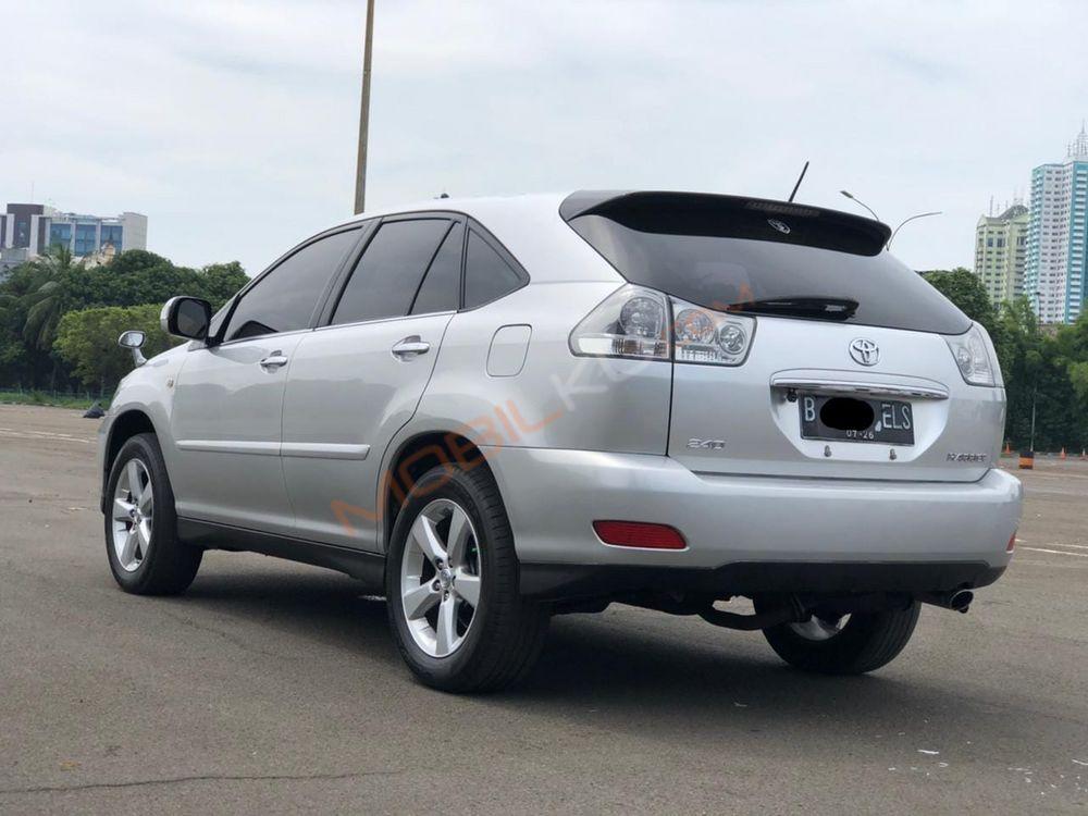 Mobil Toyota Harrier 2013