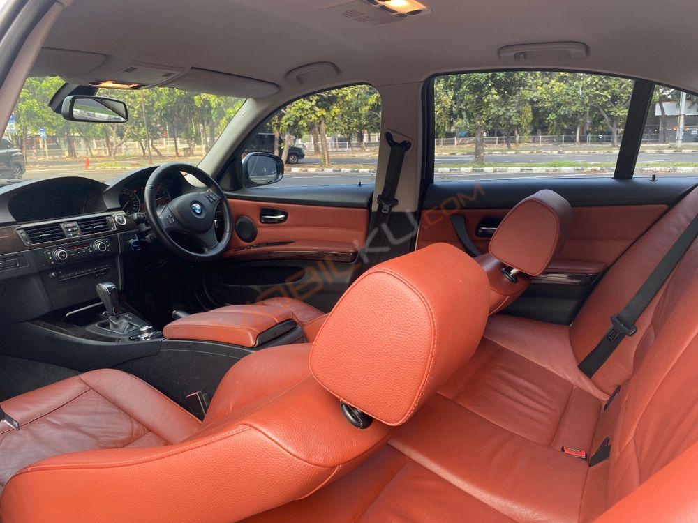 Mobil BMW 3 Series 2011