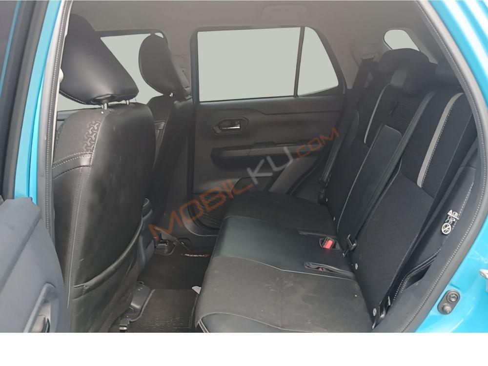 Mobil Toyota Raize 2022