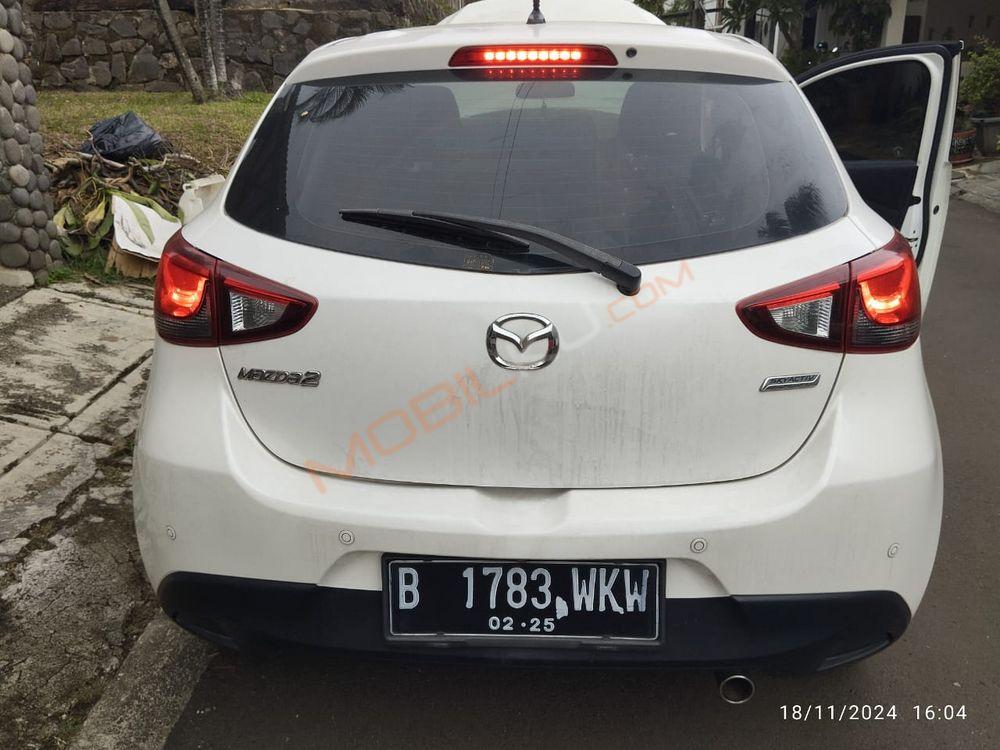 Mobil Mazda 2 Hatchback 2014