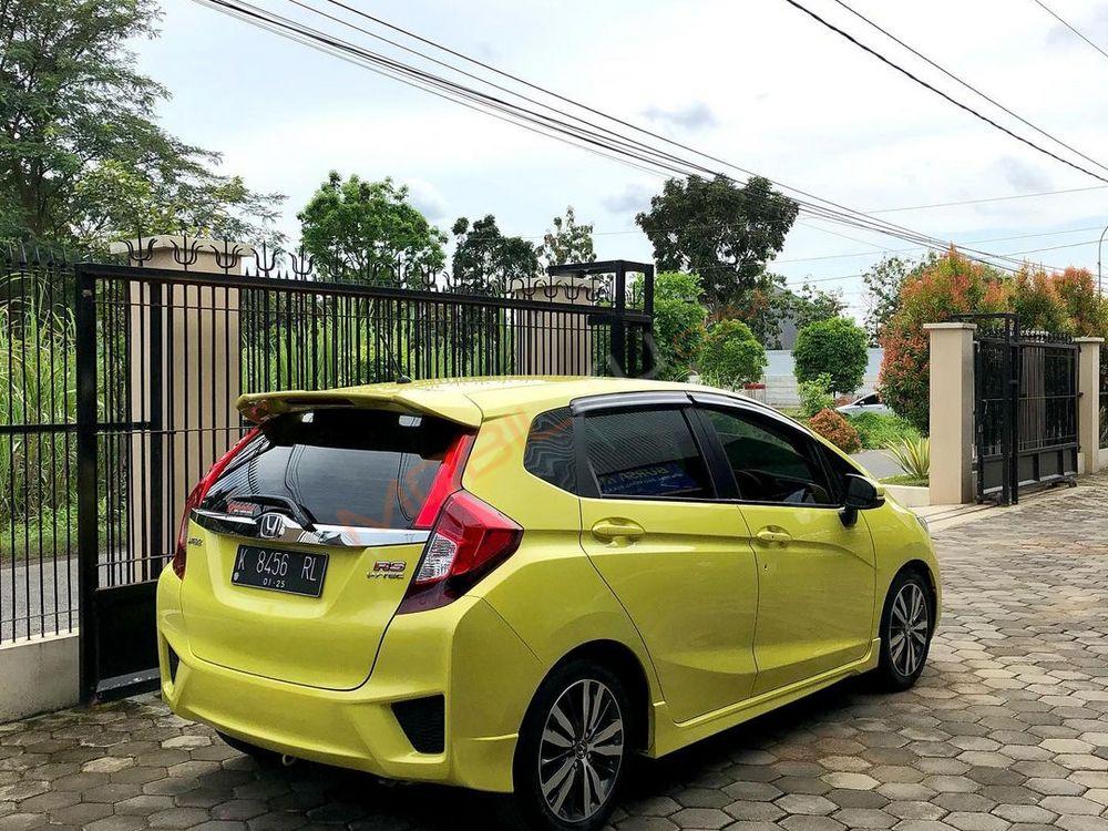 Mobil Honda Jazz 2015