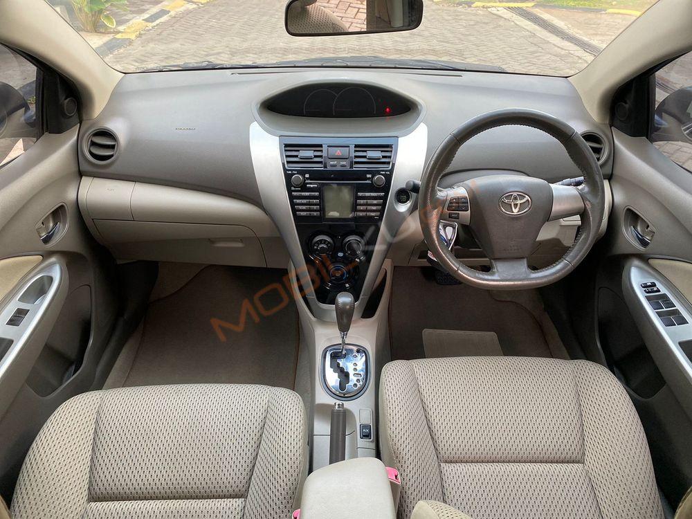 Mobil Toyota Vios 2012