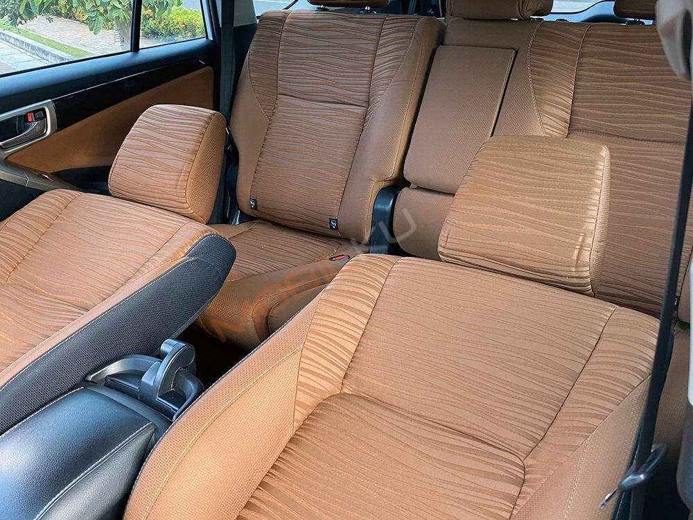 Mobil Toyota Kijang Innova 2019