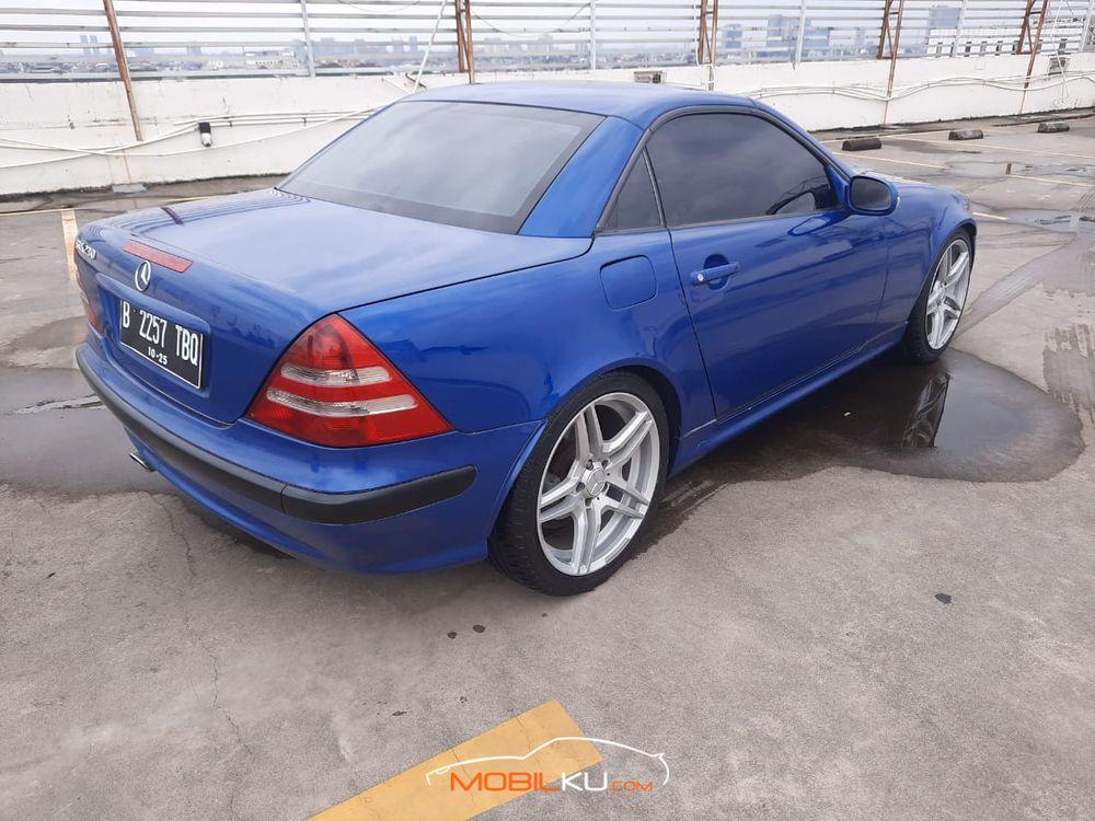 Mobil Mercedes-Benz SLK 2000