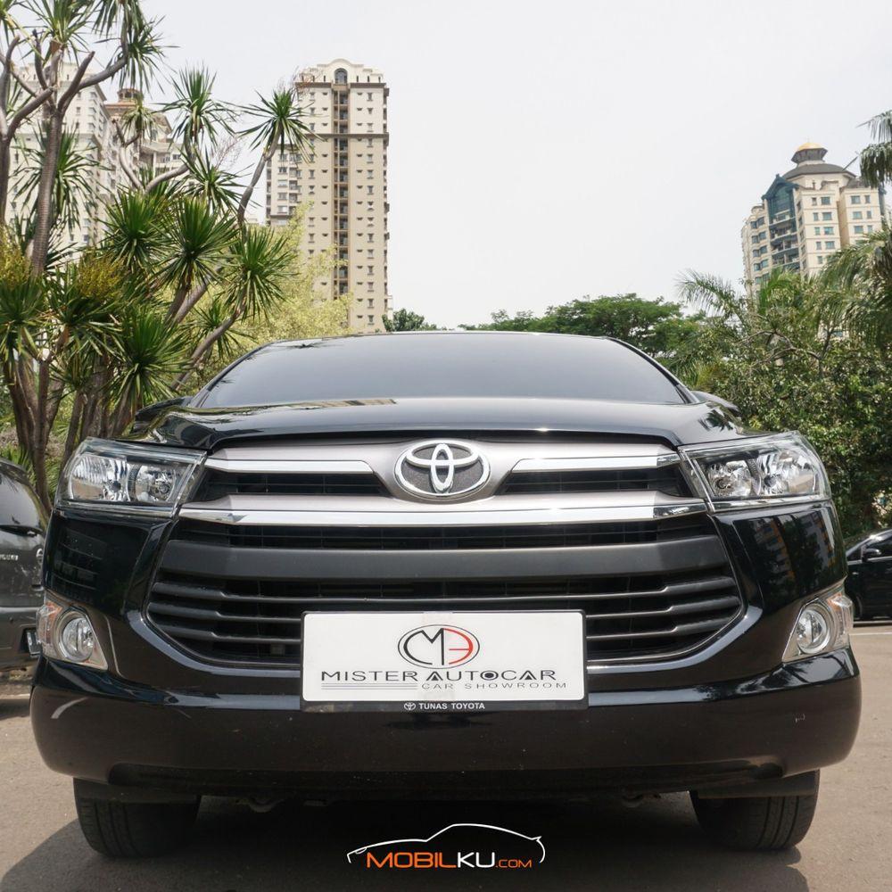 Mobil Toyota Kijang Innova 2019