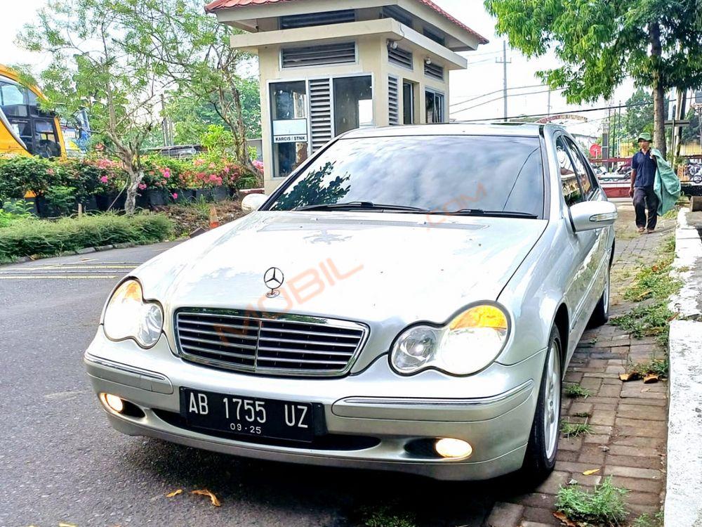 Mobil Mercedes-Benz C-Class 2002