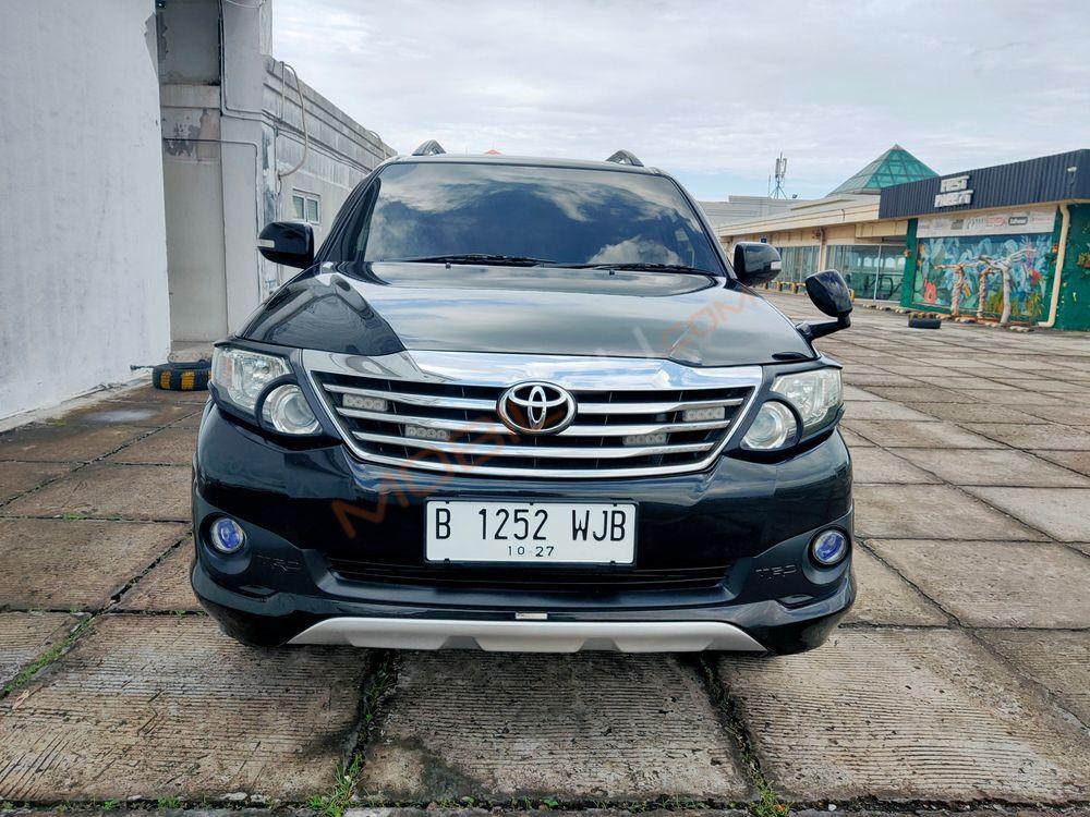 Mobil Toyota Fortuner 2012