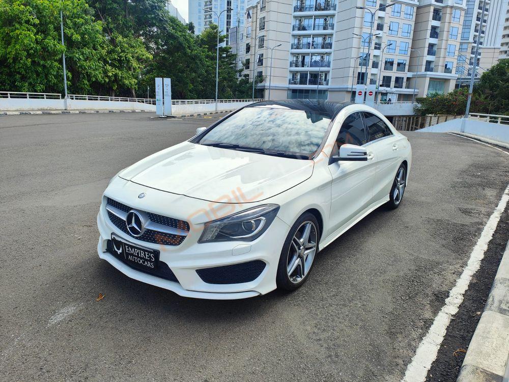 Mobil Mercedes-Benz CLA 2016
