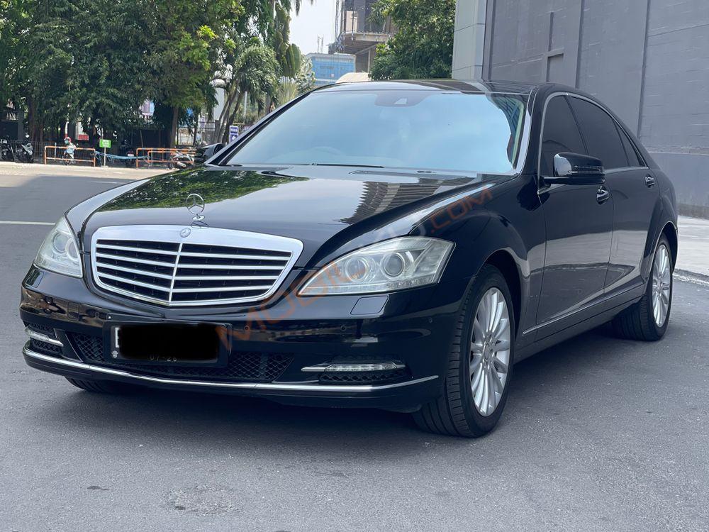 Mobil Mercedes-Benz S-Class 2011