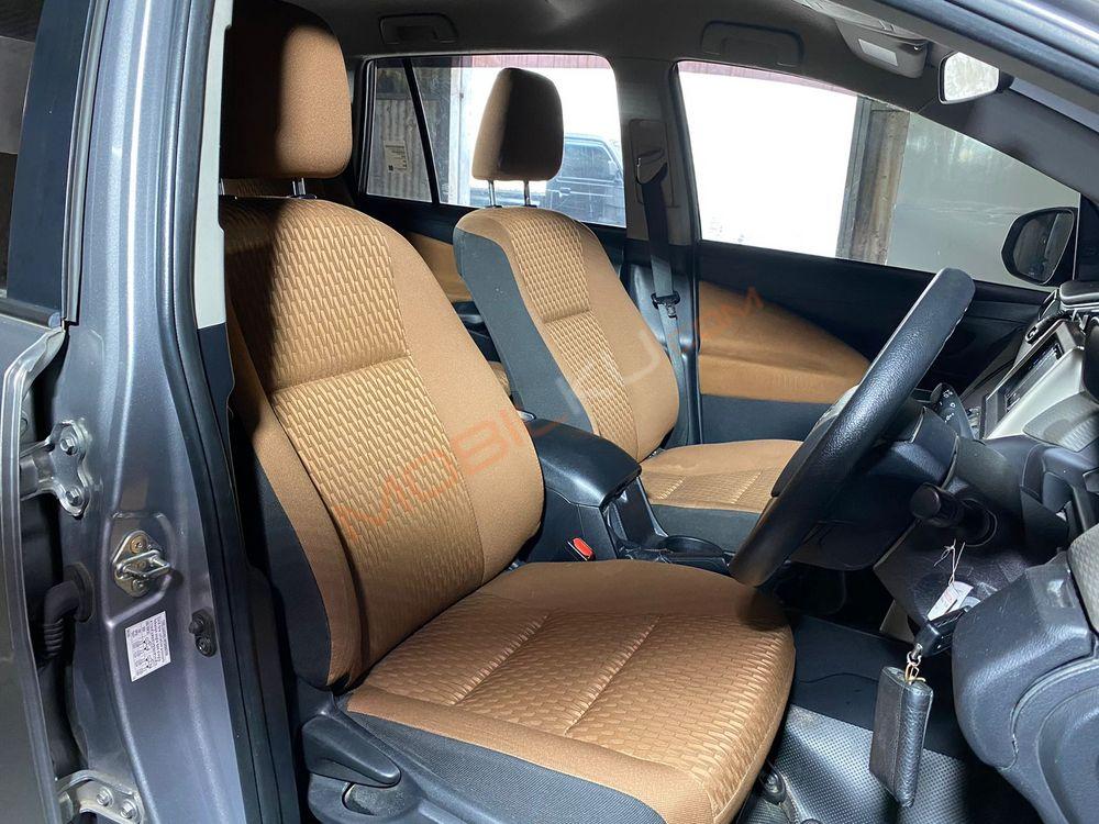 Mobil Toyota Kijang Innova 2020