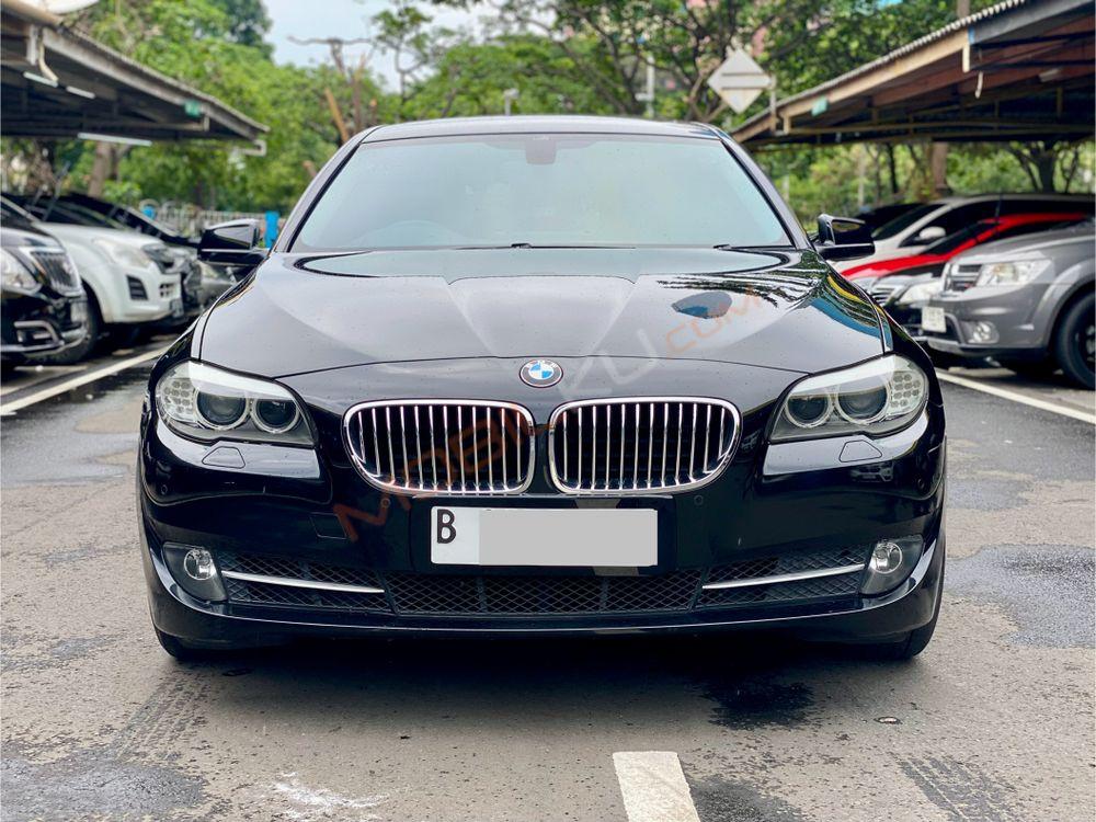 Mobil BMW 5 Series 2013
