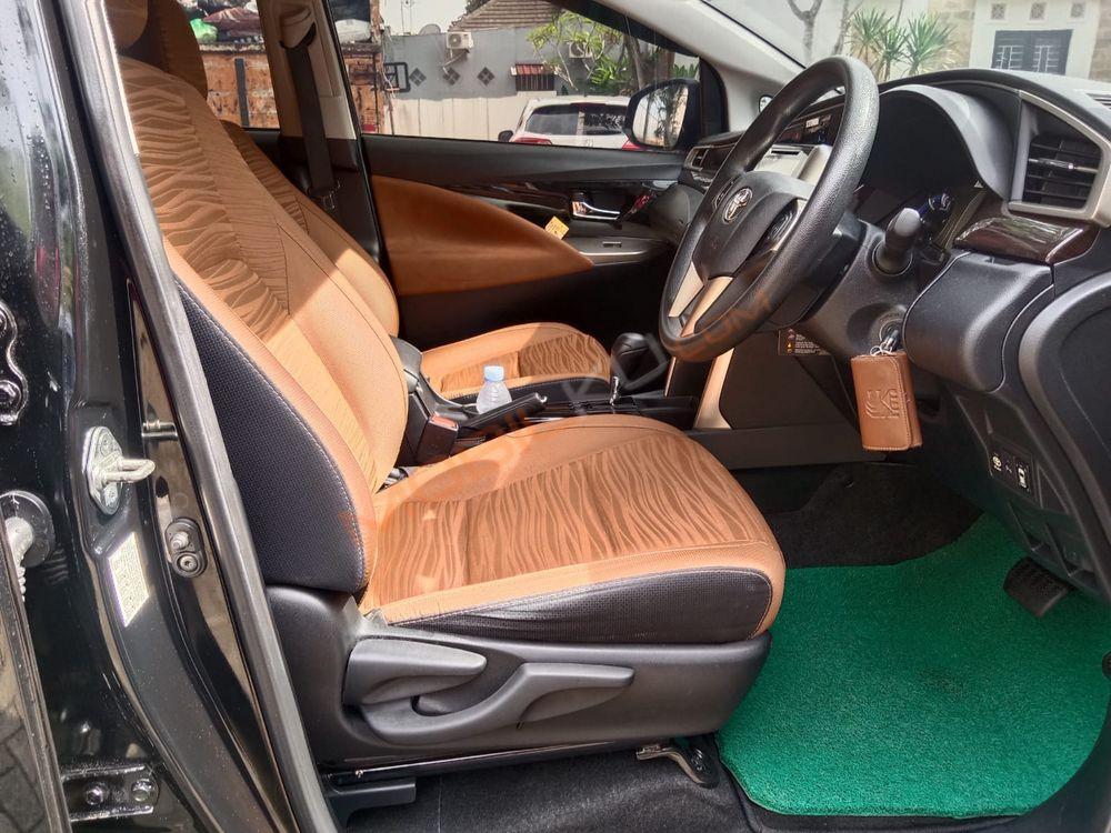 Mobil Toyota Kijang Innova 2020