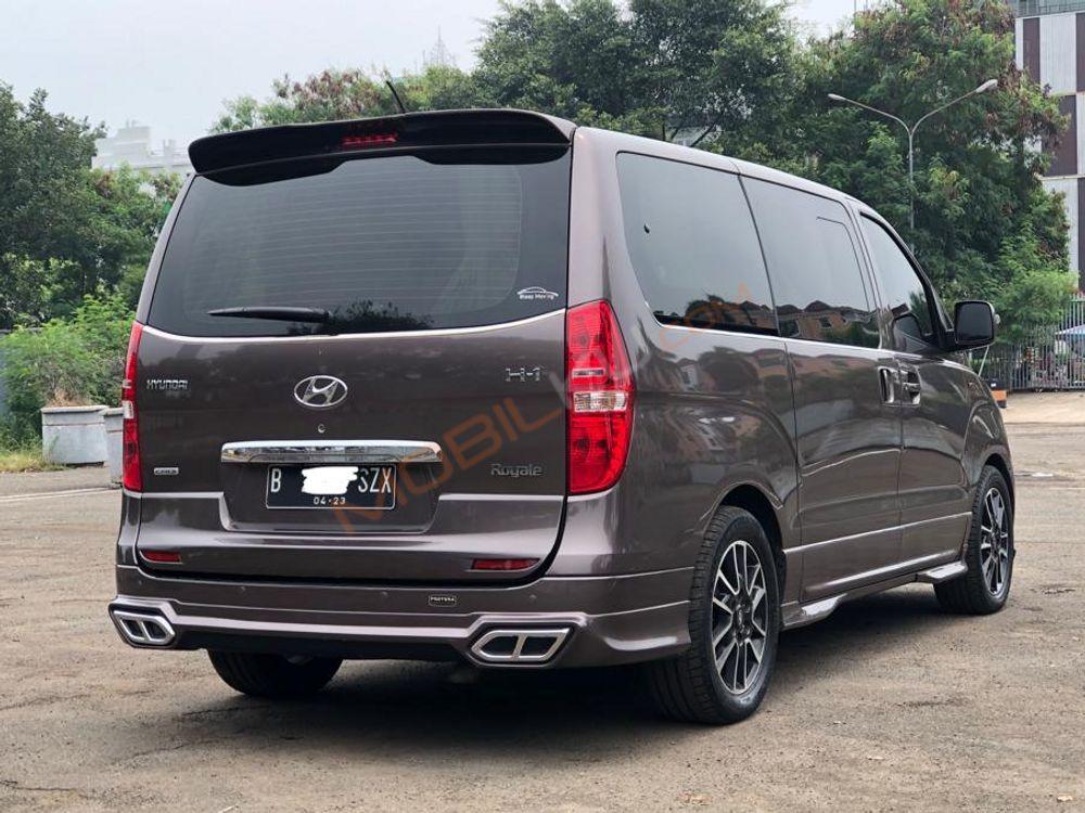 Mobil Hyundai H-1 2018