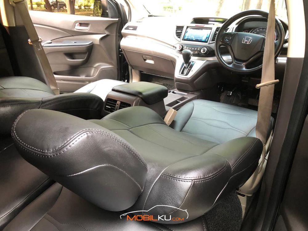 Mobil Honda CR-V 2014