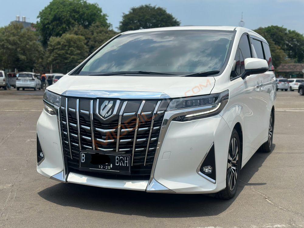 Mobil Toyota Alphard 2020