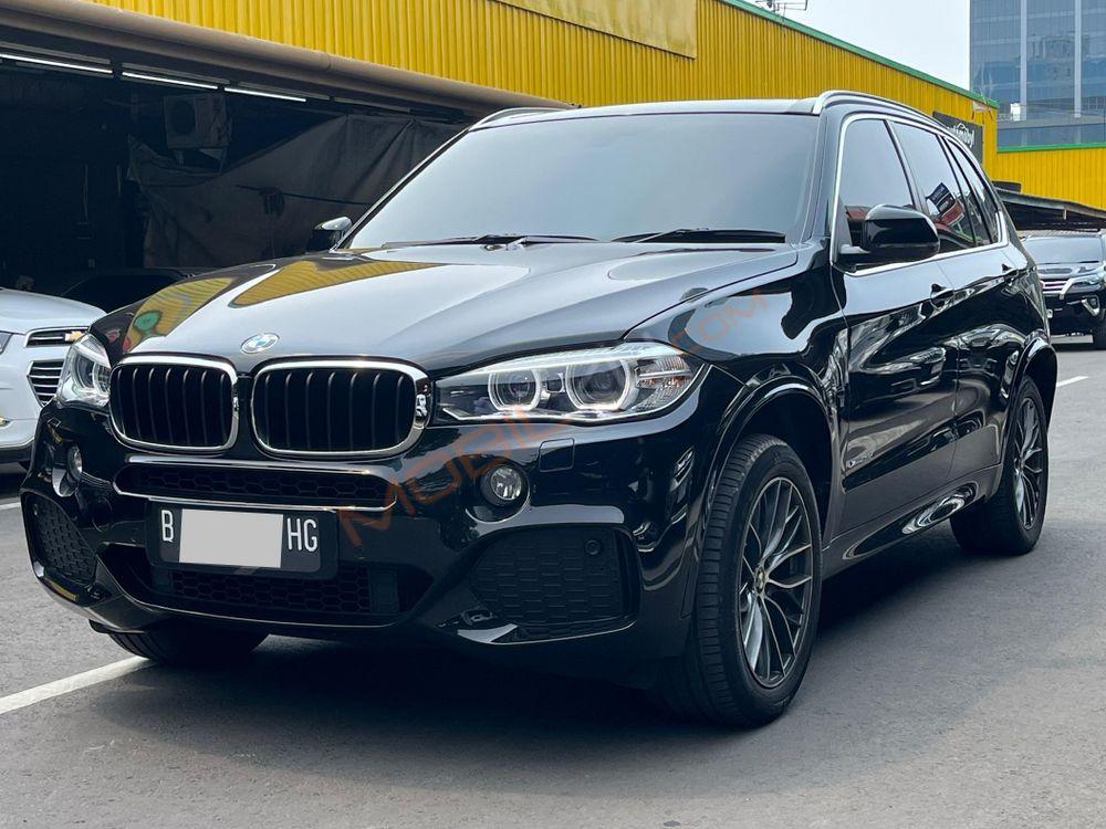 Mobil BMW X5 2015