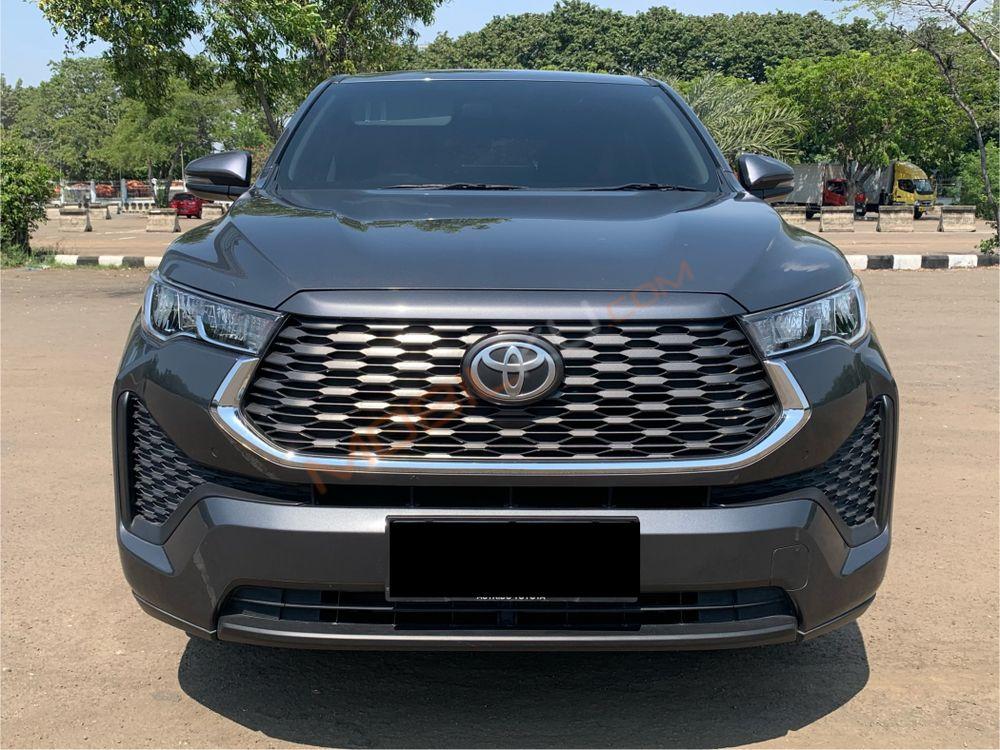 Mobil Toyota Kijang Innova Zenix 2023