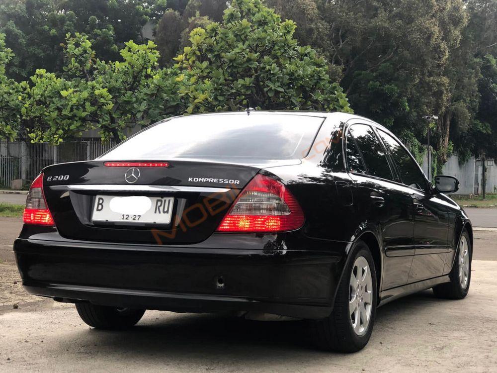 Mobil Mercedes-Benz E-Class 2007
