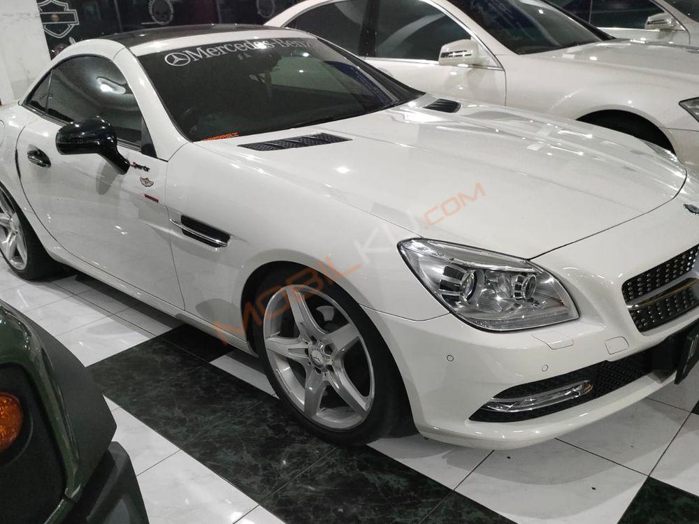 Mobil Mercedes-Benz SLK 2012