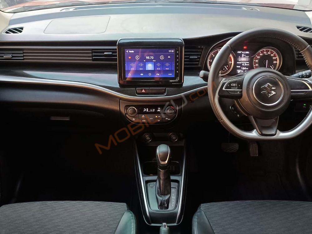 Mobil Suzuki XL7 2021