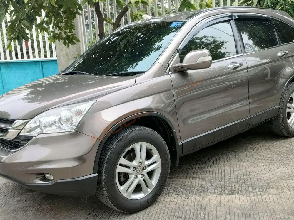 Mobil Honda CR-V 2011