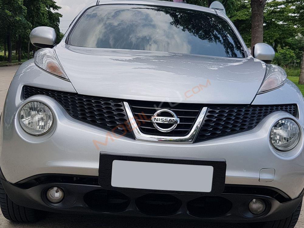 Mobil Nissan Juke 2011