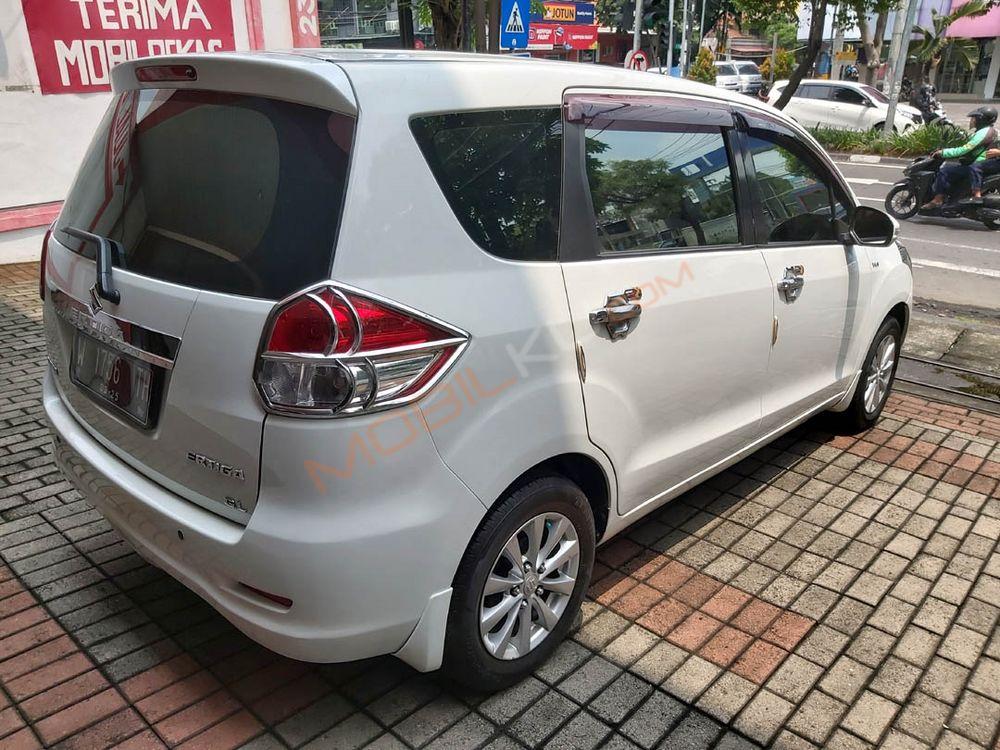 Mobil Suzuki Ertiga 2015