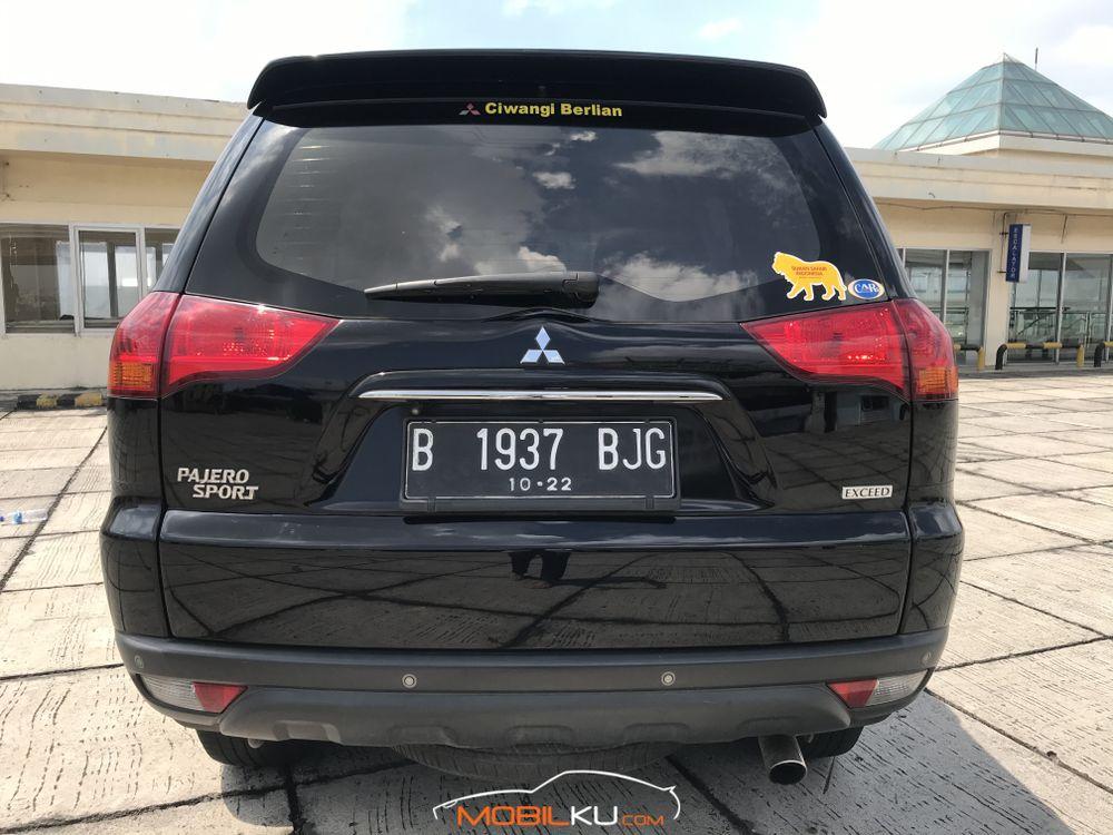 Mobil Mitsubishi Pajero Sport 2012