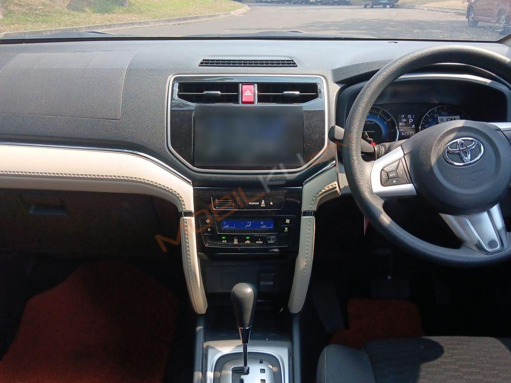 Mobil Toyota Rush 2021